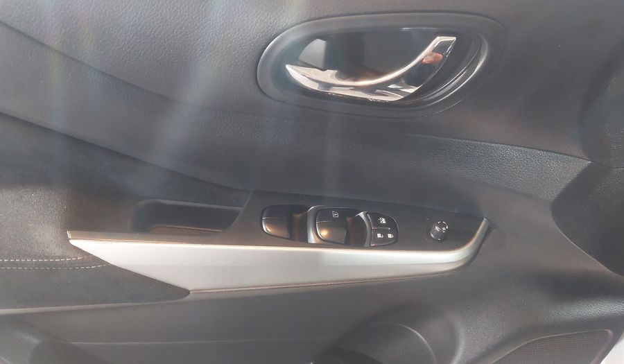 Nissan Np300 2.5 PLATINUM LE TM AC Pickup 2019