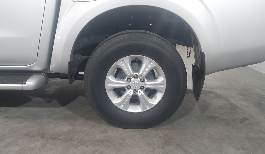 Nissan Np300 2.5 PLATINUM LE TM AC Pickup 2019