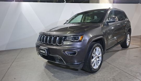 Jeep • Grand Cherokee
