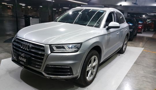 Audi • Q5