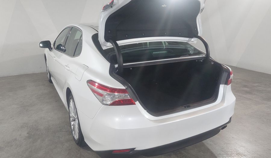 Toyota Camry 2.5 XLE NAVI AUTO Sedan 2018