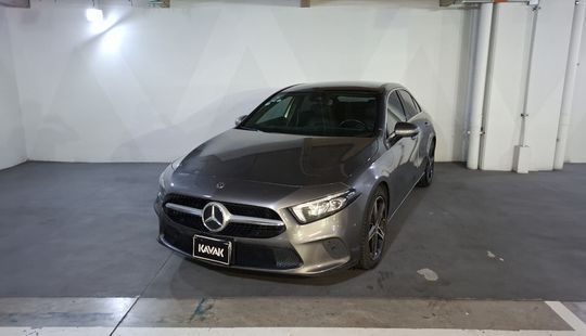 Mercedes Benz • Clase A