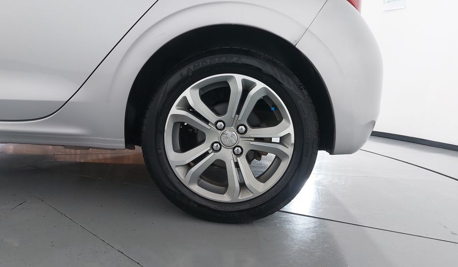 Peugeot 208 1.6 ALLURE PACK MT Hatchback 2014