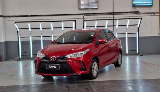 Toyota • Yaris