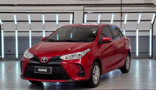 Toyota • Yaris