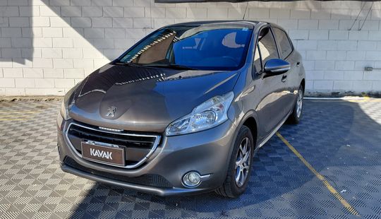 Peugeot • 208