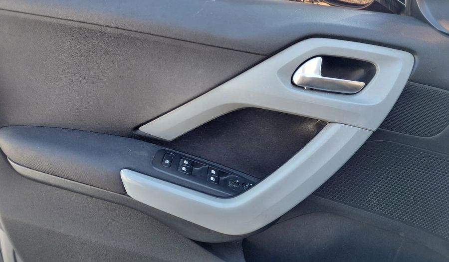 Peugeot 208 1.5 ALLURE Hatchback 2015