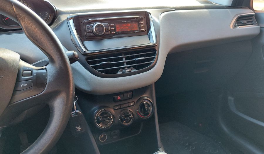 Peugeot 208 1.5 ALLURE Hatchback 2015