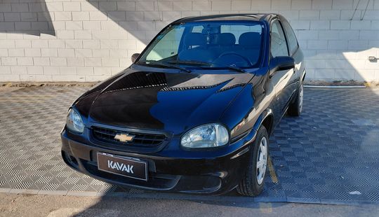 Chevrolet • Corsa Classic