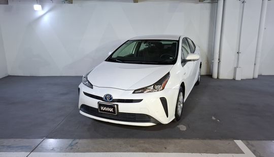Toyota • Prius