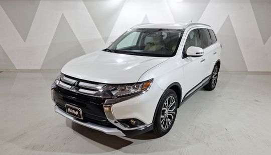 Mitsubishi • Outlander