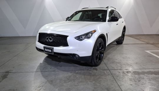 Infiniti • Q70