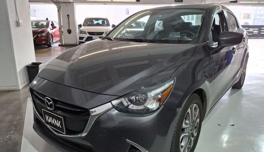 Mazda • Mazda 2