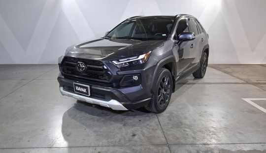 Toyota • RAV4