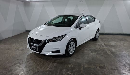 Nissan • Versa