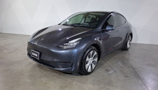 Tesla • Model Y
