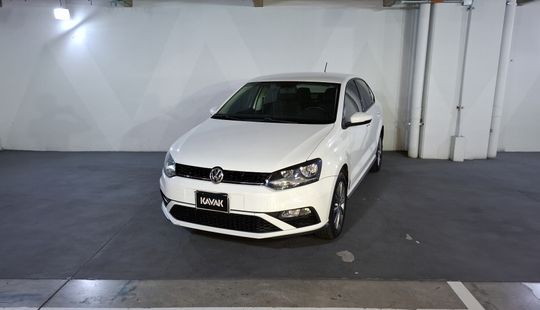 Volkswagen • Vento