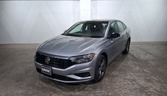 Volkswagen • Jetta