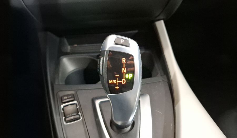 Bmw Serie 1 2.0 120IA AUTO Hatchback 2017