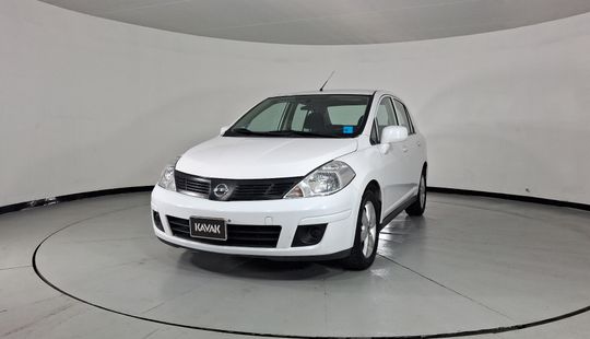 Nissan • Tiida