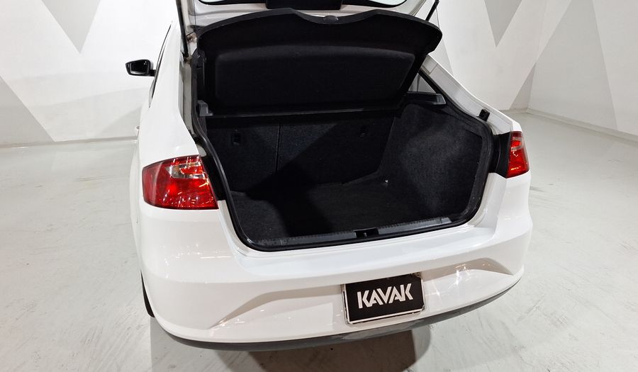 Seat Toledo 1.6 REFERENCE MT Sedan 2015