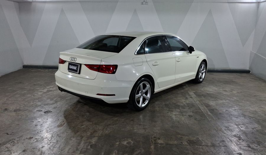 Audi A3 1.4 TFSI ATTRACTION S TRONIC Sedan 2015