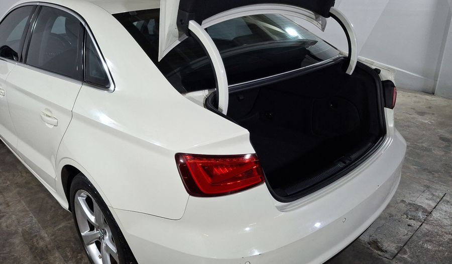 Audi A3 1.4 TFSI ATTRACTION S TRONIC Sedan 2015