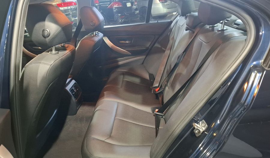 Bmw Serie 3 2.0 320IA Sedan 2015