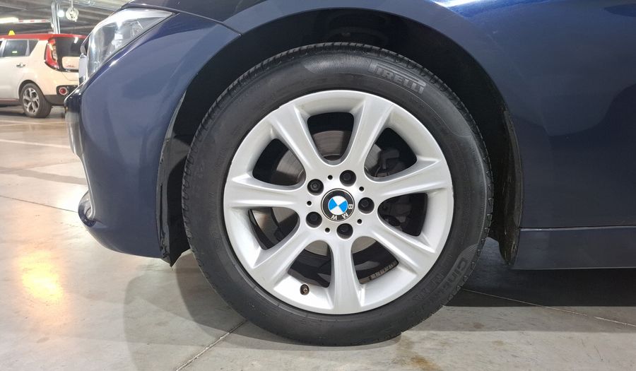 Bmw Serie 3 2.0 320IA Sedan 2015
