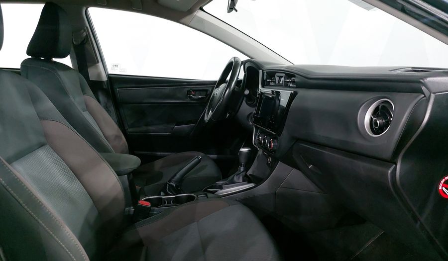 Toyota Corolla 1.8 LE CVT Sedan 2017