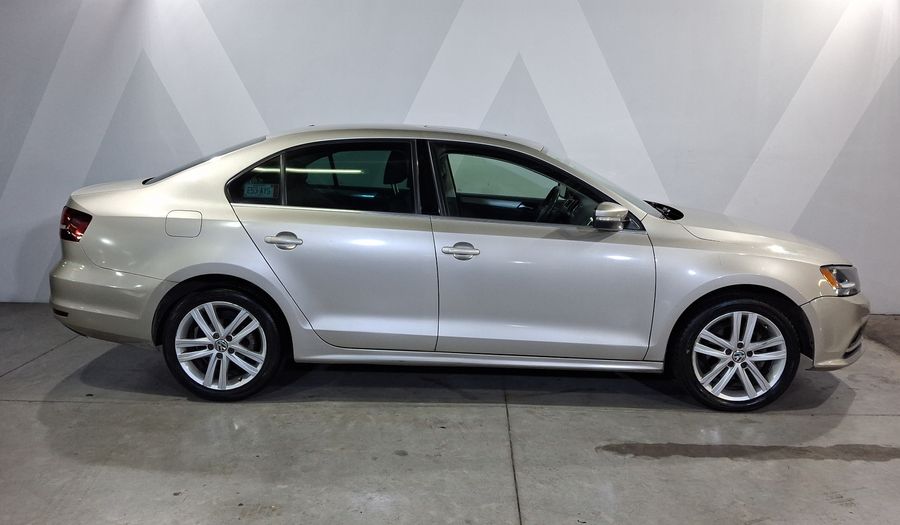 Volkswagen Jetta 2.5 SPORTLINE MT Sedan 2016