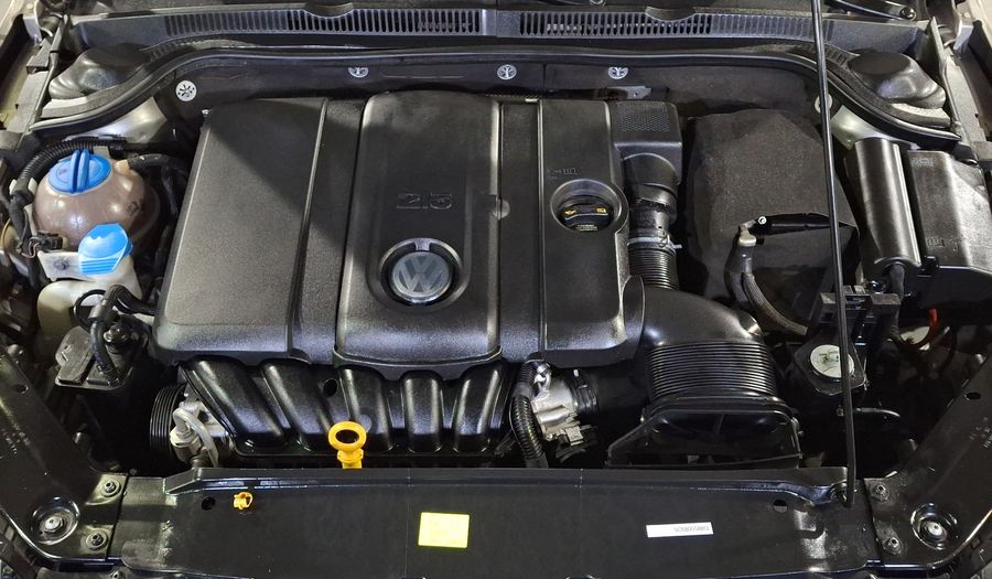 Volkswagen Jetta 2.5 SPORTLINE MT Sedan 2016