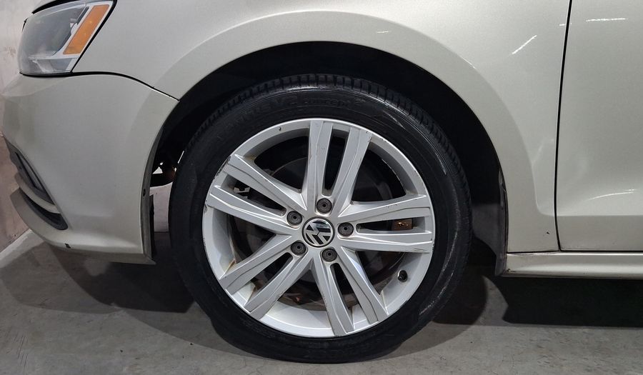 Volkswagen Jetta 2.5 SPORTLINE MT Sedan 2016