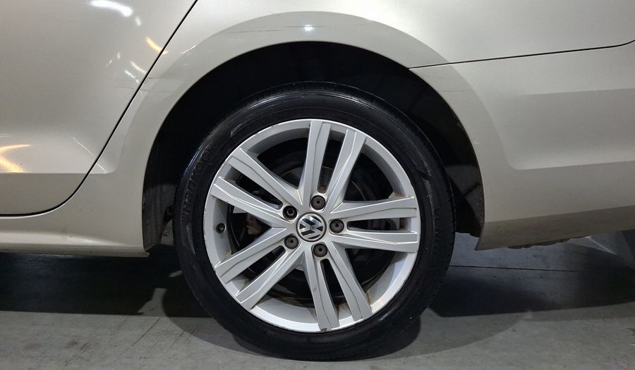 Volkswagen Jetta 2.5 SPORTLINE MT Sedan 2016