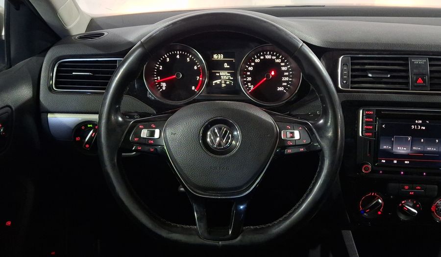 Volkswagen Jetta 2.5 SPORTLINE MT Sedan 2016