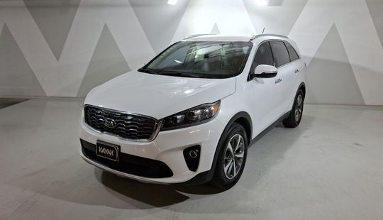 Kia • Sorento