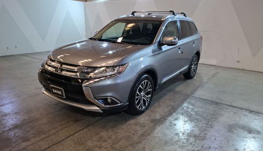 Mitsubishi • Outlander