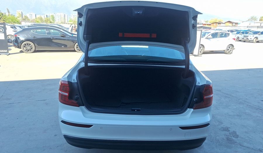 Volvo S60 2.0 B4 PLUS AUTO Sedan 2023