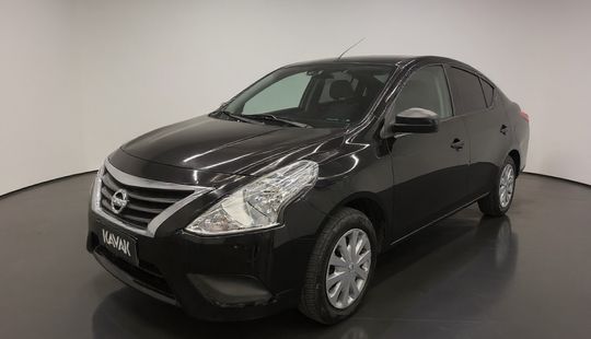 Nissan • Versa