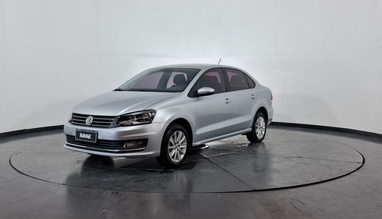 Volkswagen • Polo