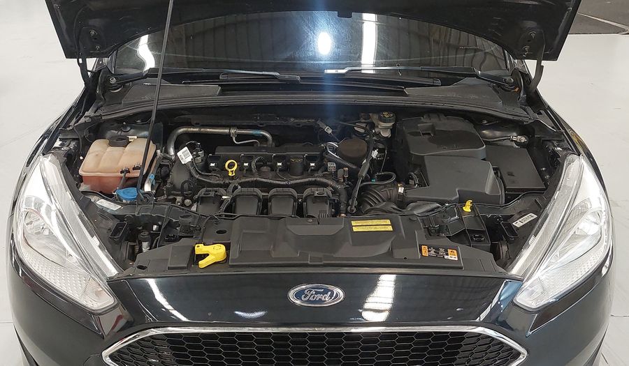 Ford Focus 2.0 SE FLEX AT Hatchback 2016