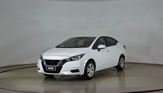 Nissan • Versa