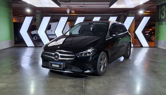 Mercedes Benz • Clase B