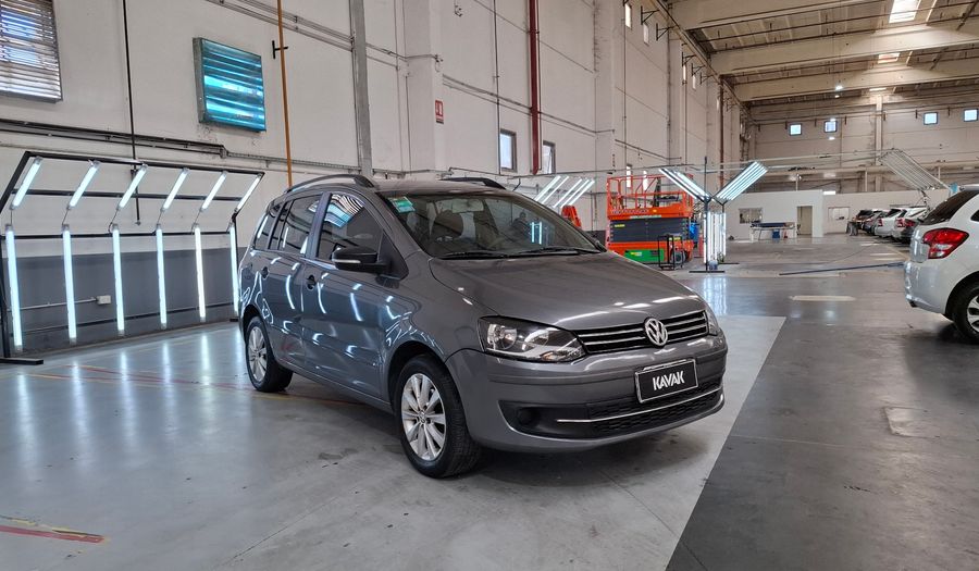 Volkswagen Suran 1.6 TRENDLINE Wagon 2012