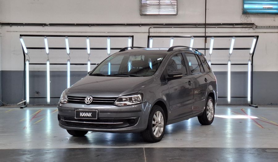 Volkswagen Suran 1.6 TRENDLINE Wagon 2012