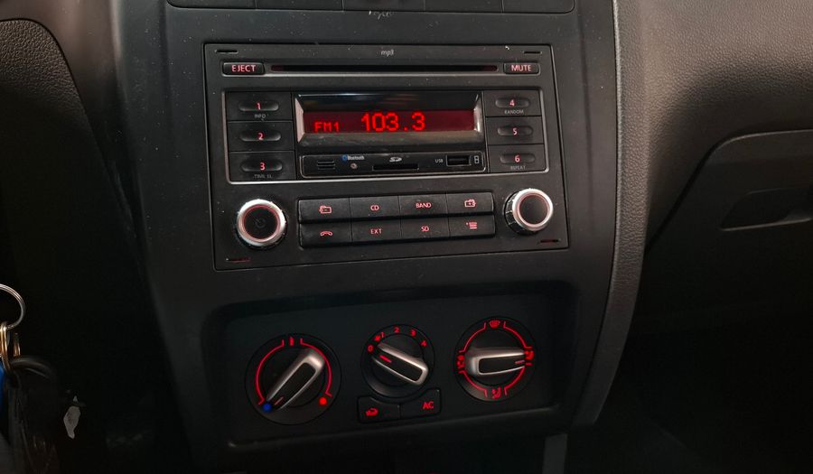 Volkswagen Suran 1.6 TRENDLINE Wagon 2012