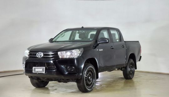 Toyota • Hilux