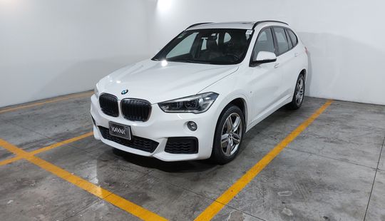 2019 • 56,766 km • Automático