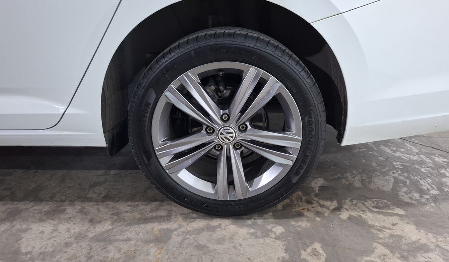 Volkswagen Jetta 1.4 TRENDLINE AUTO Sedan 2023