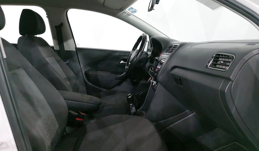 Volkswagen Polo 1.6 COMFORTLINE PLUS Hatchback 2020